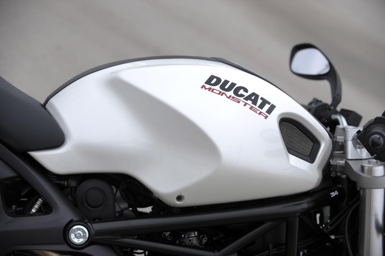 Ducati Monster 696 Light