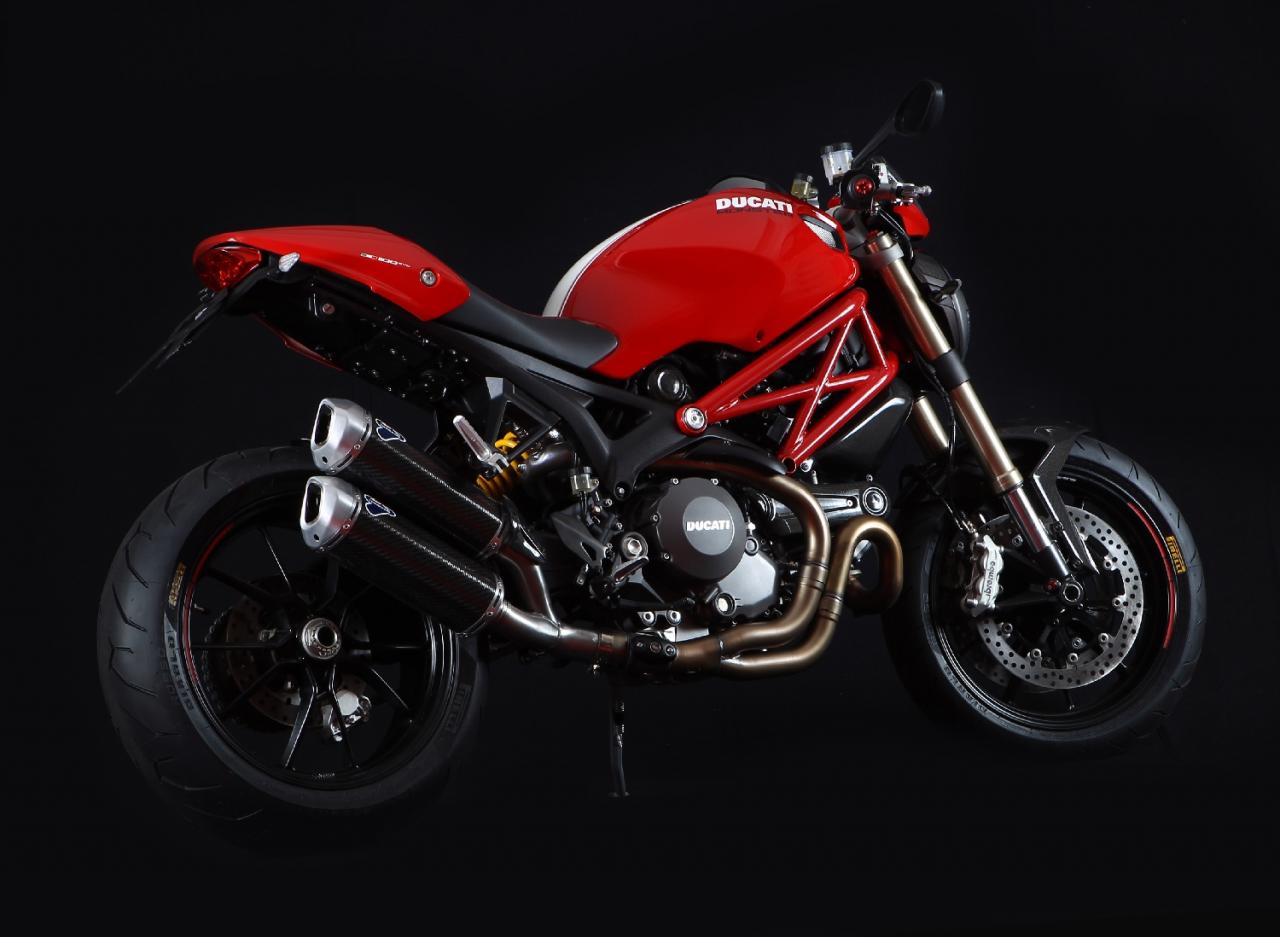 Ducati monster 1100 evo. Ducati Monster 1100 EVO Black. Дукати монстр черный. Дукати монстр 787.