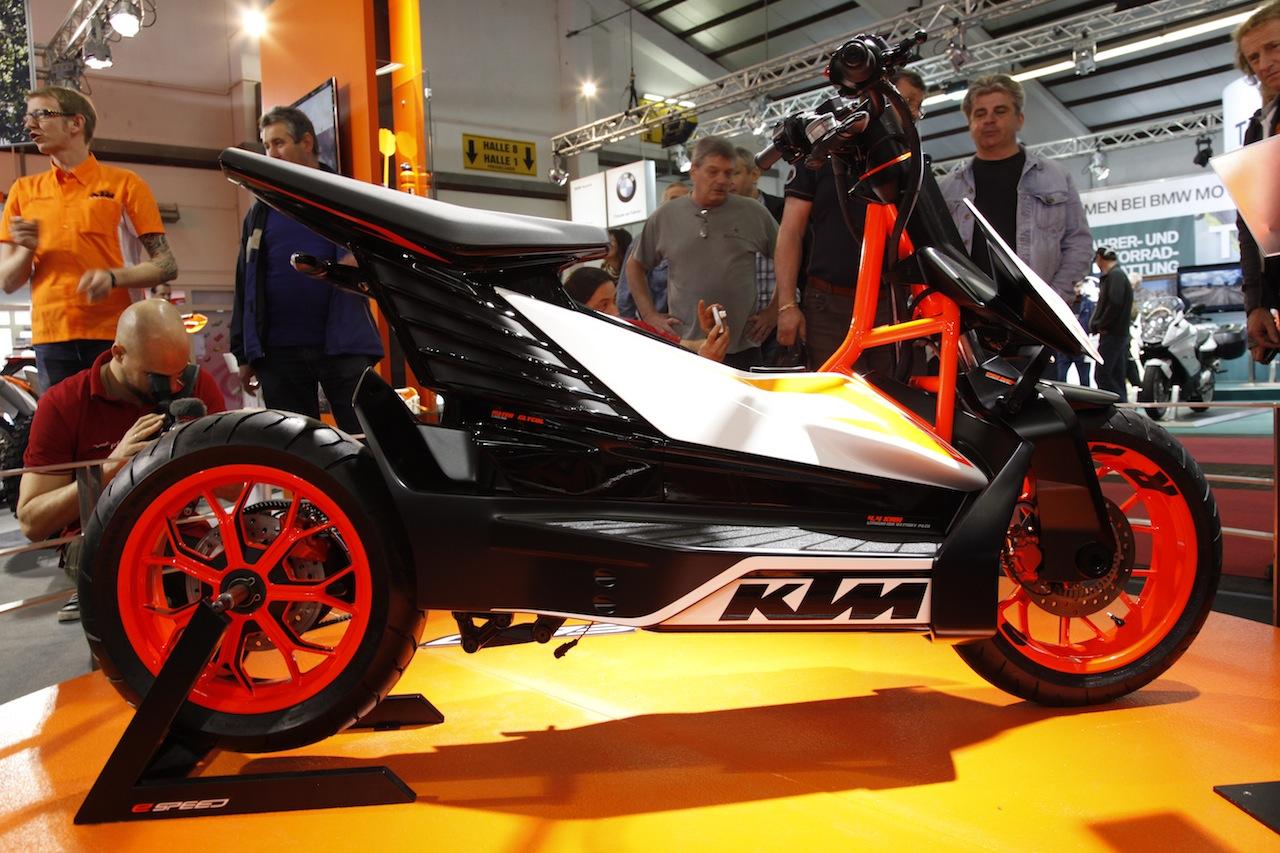 KTM 125 скутер