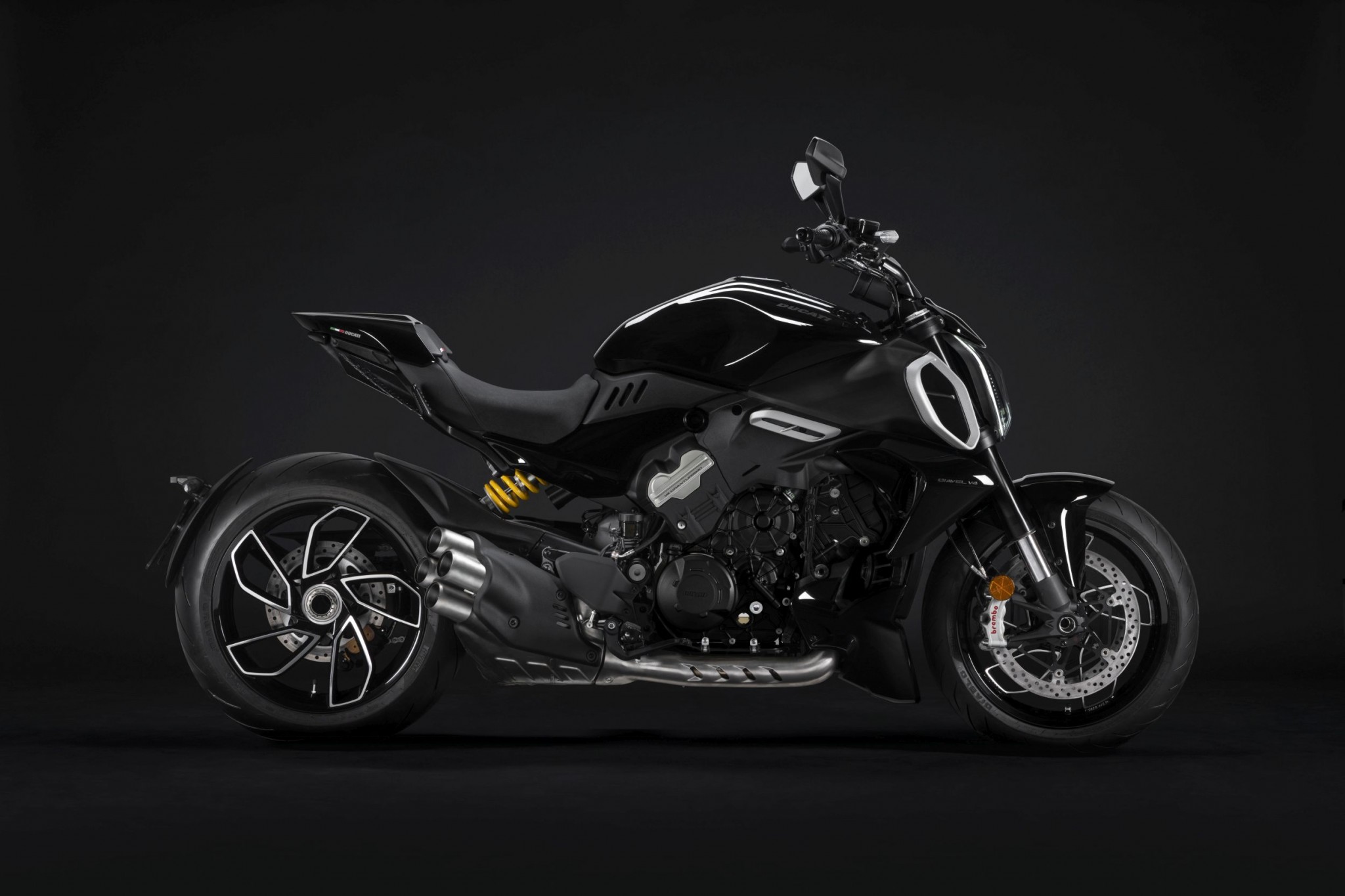 Ducati Diavel V4 2023