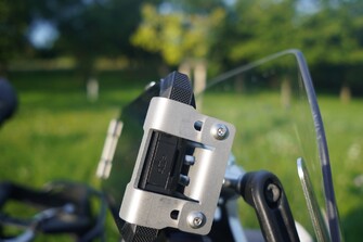 Wasserdichtes Handy zur Motorradnavigation