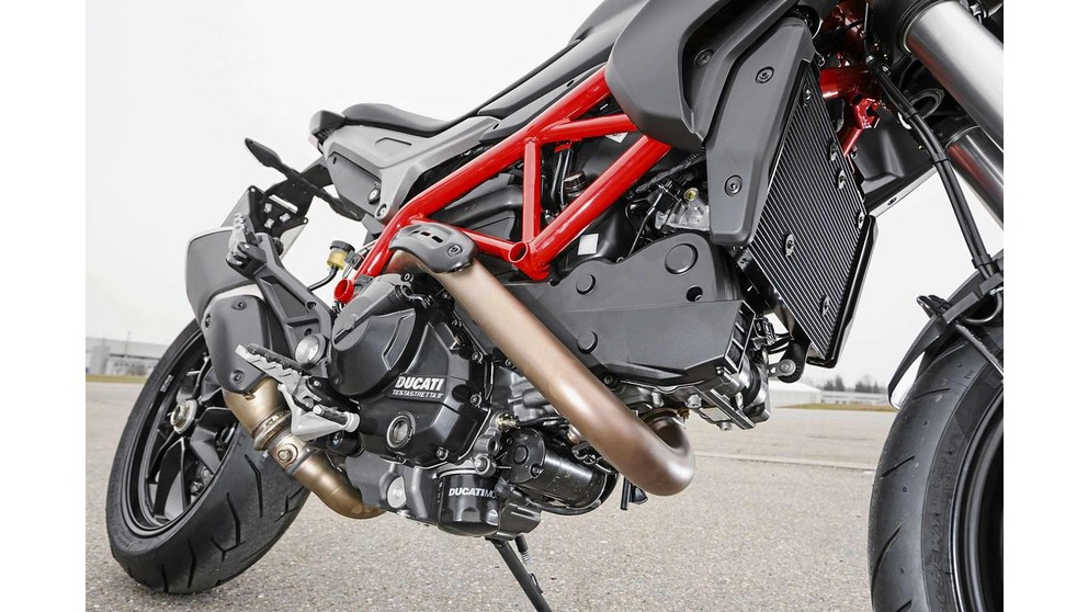 Ducati Hypermotard 821 - Obraz 20