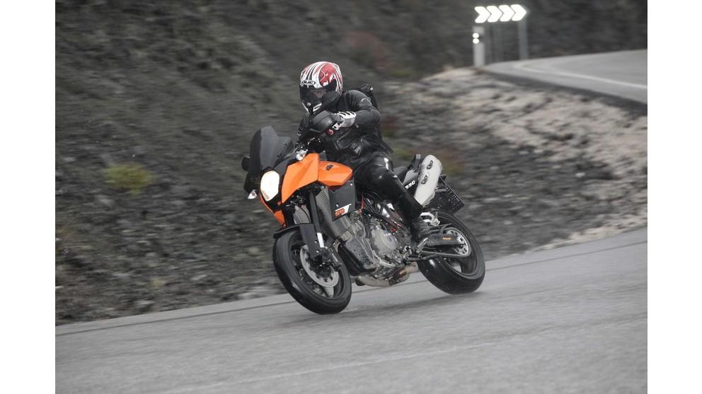 KTM 990 Supermoto T - Slika 23