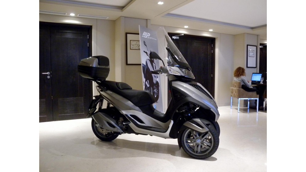 Piaggio MP3 300 i.e.Yourban LT - Kép 24