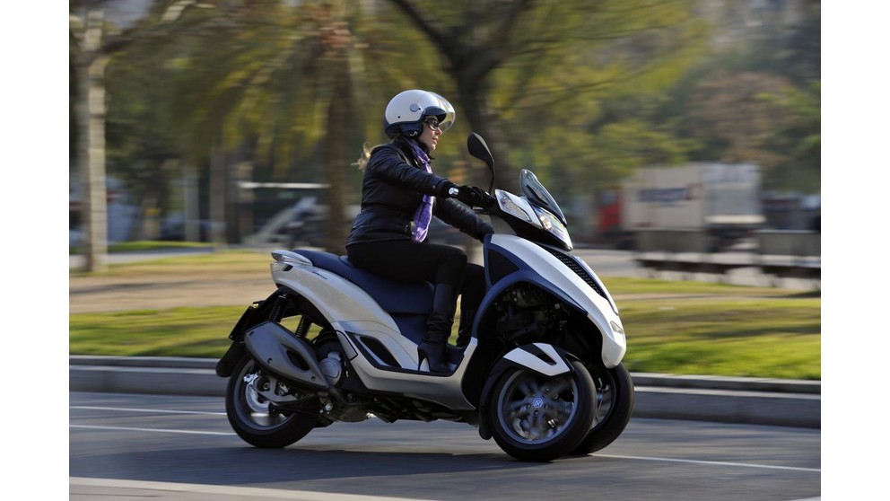 Piaggio MP3 300 i.e.Yourban LT - Kép 23