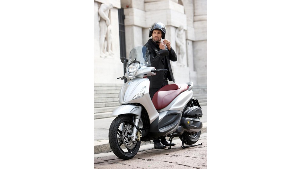 Piaggio Beverly 350ie Sport Touring - Resim 24