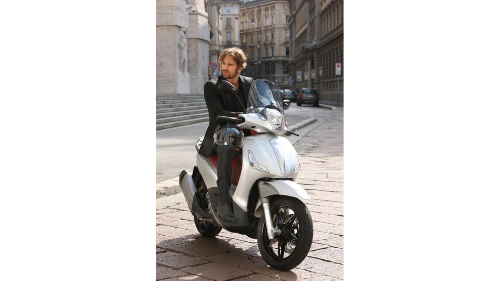 Piaggio Beverly 350ie Sport Touring - afbeelding 24