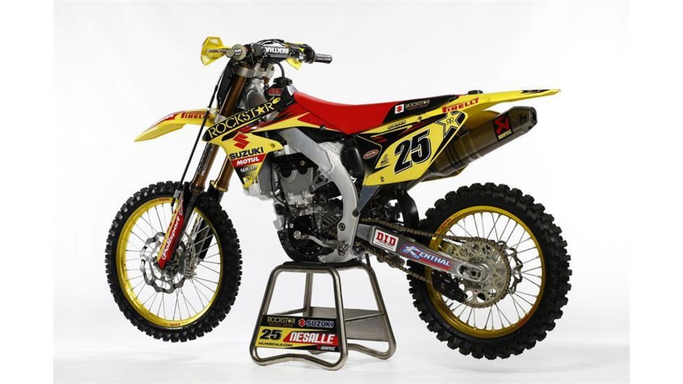 Suzuki RM-Z250 - Obrázok 24