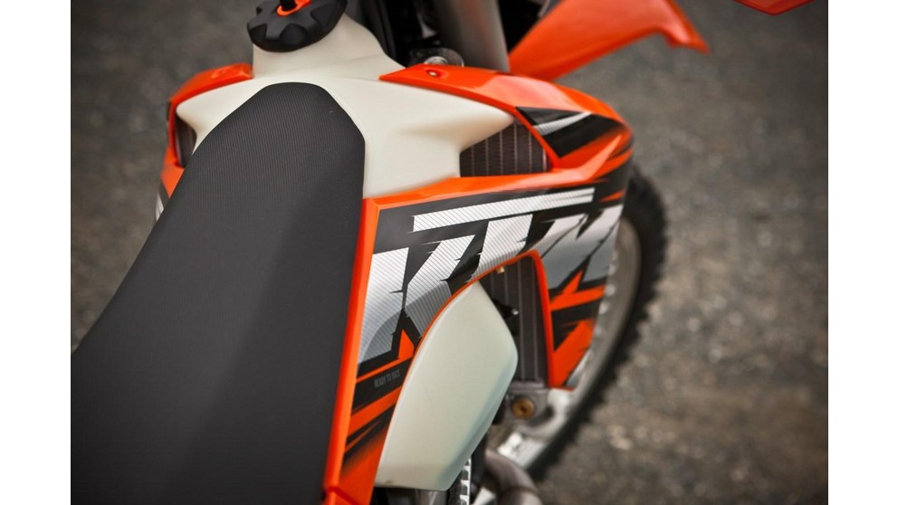 KTM 200 EXC - Imagen 24