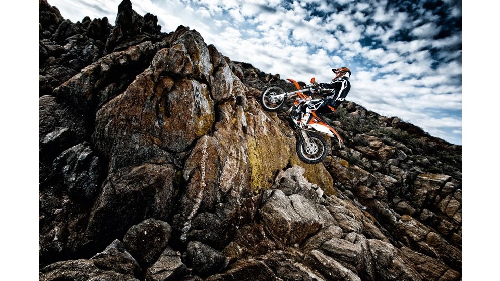 KTM 200 EXC - Imagem 17