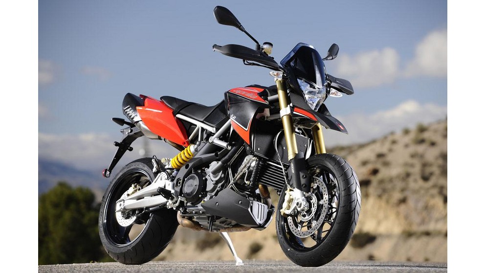 Aprilia Dorsoduro 1200 - Resim 20