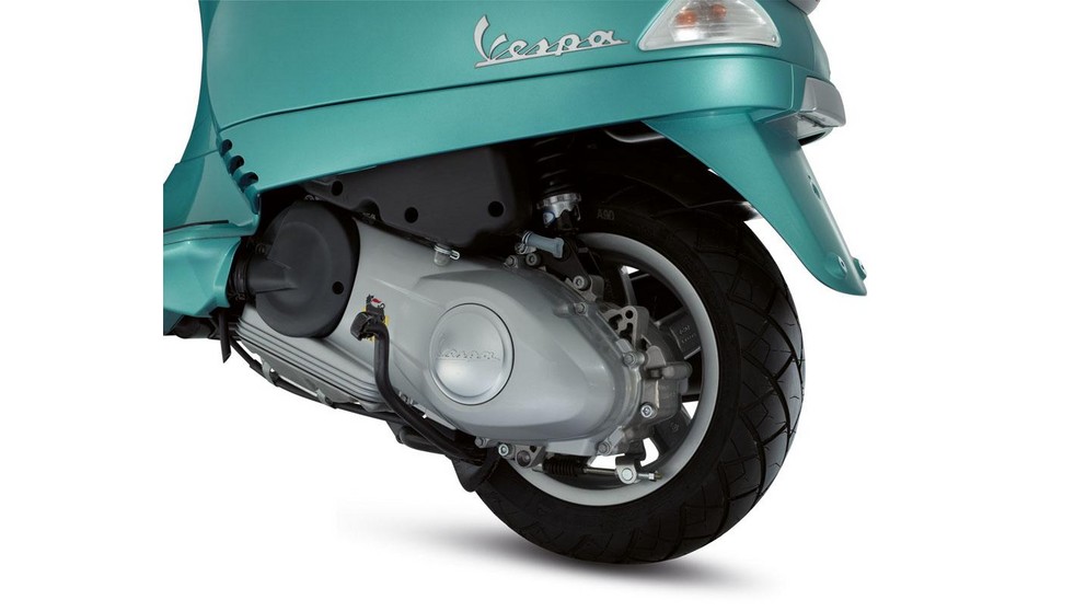 Vespa LX 125 - Image 21