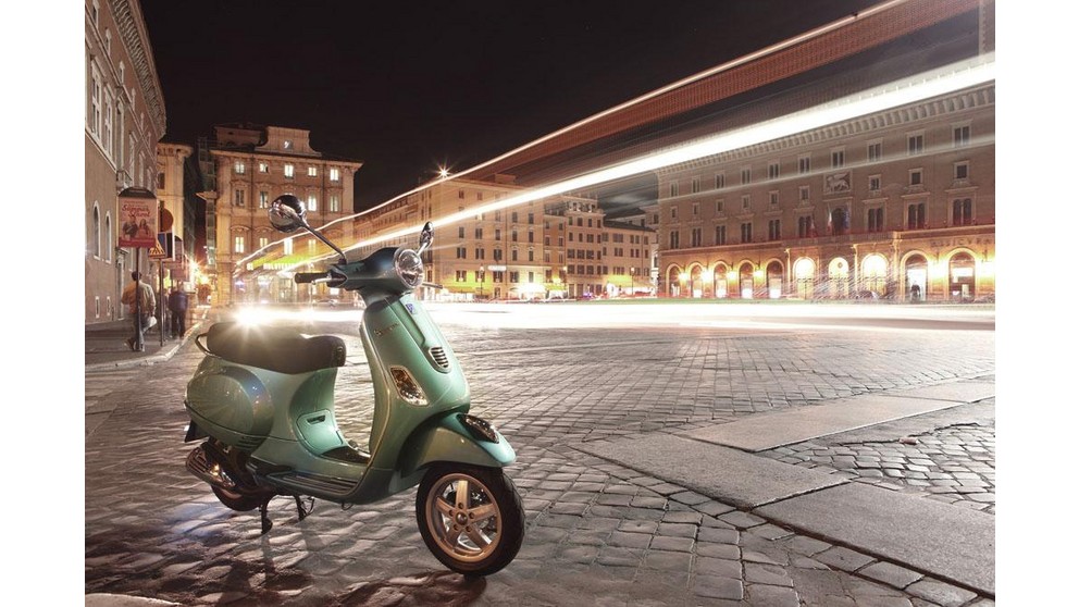 Vespa LX 125 - Слика 19