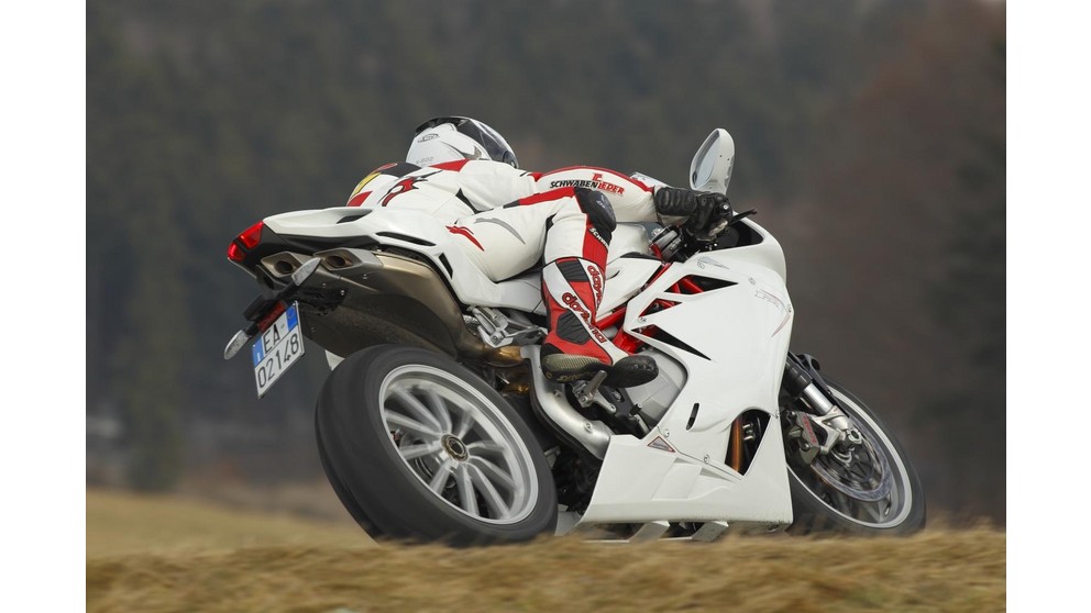 MV Agusta F4 1000 - Imagem 6