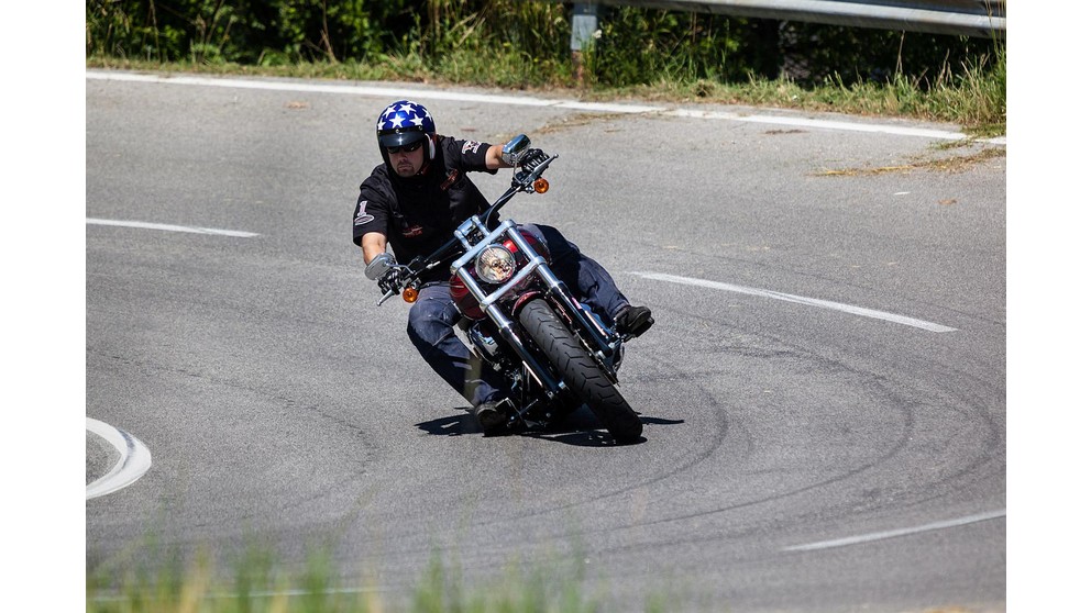 Harley-Davidson CVO Breakout FXSBSE - Obrázok 22