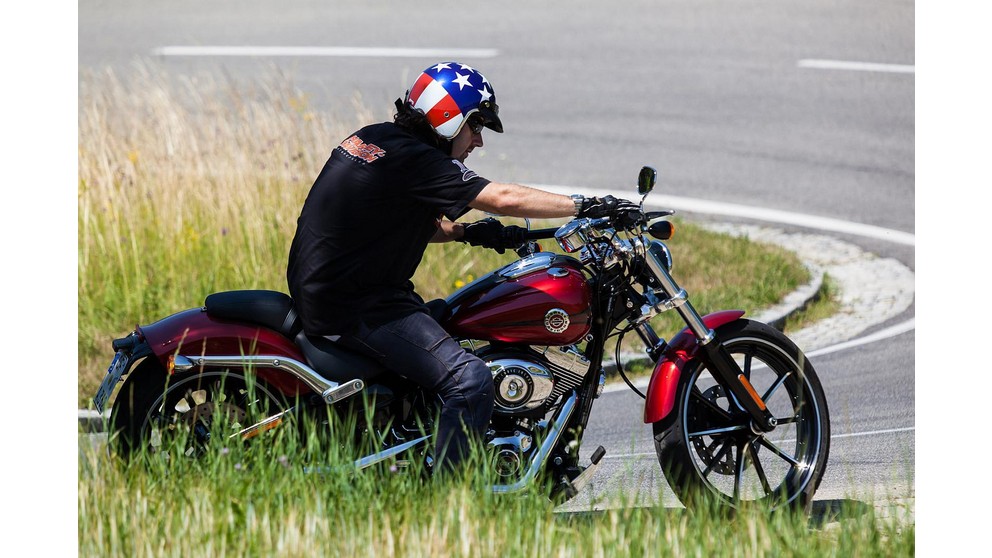 Harley-Davidson CVO Breakout FXSBSE - Slika 13