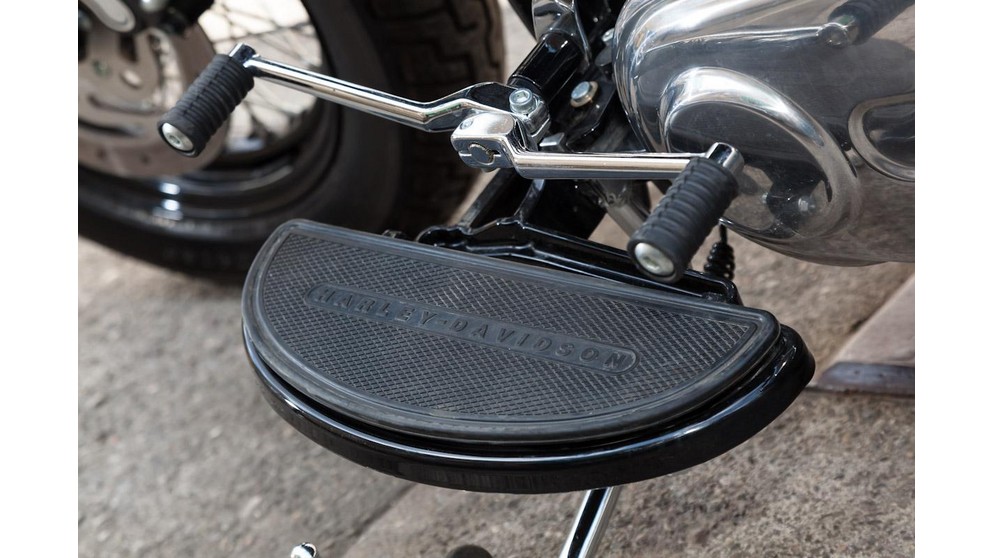 Harley-Davidson Softail Slim FLS - Imagem 15