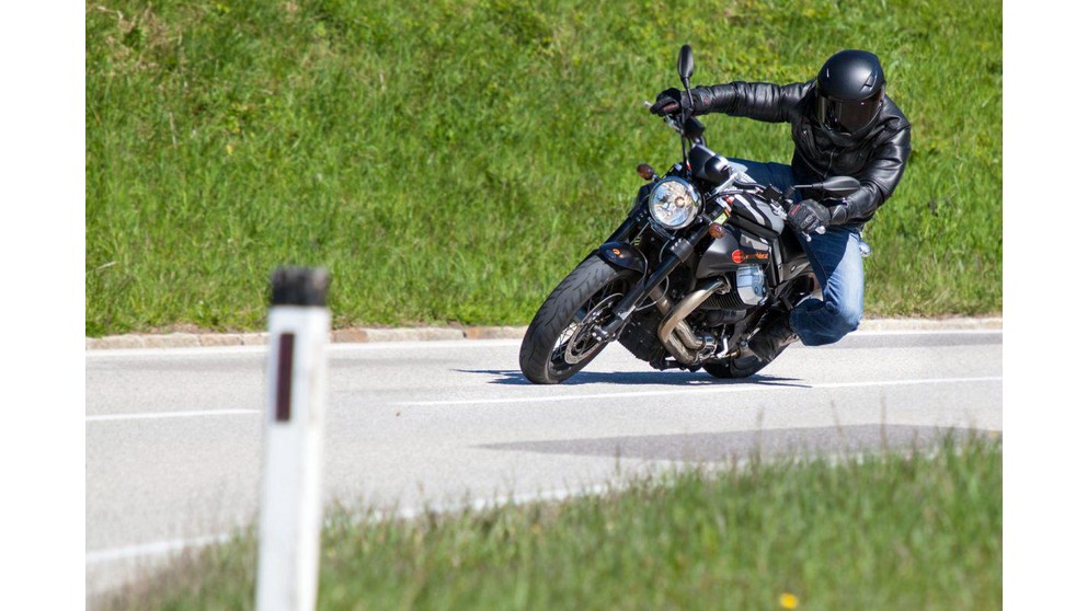 Moto Guzzi Griso 1200 8V Black Devil - Imagen 14