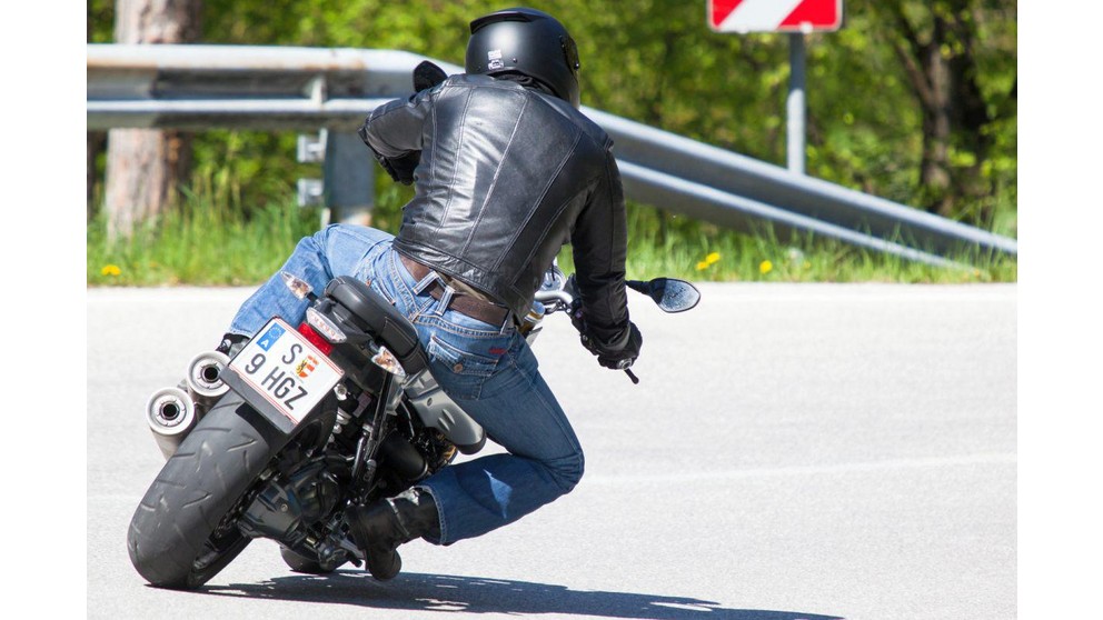 Moto Guzzi Griso 1200 8V Black Devil - Imagen 24