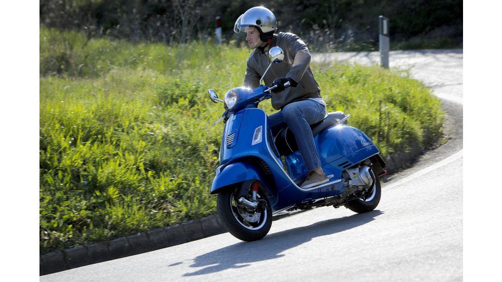 Vespa GTS 125 ie Super - Imagem 22