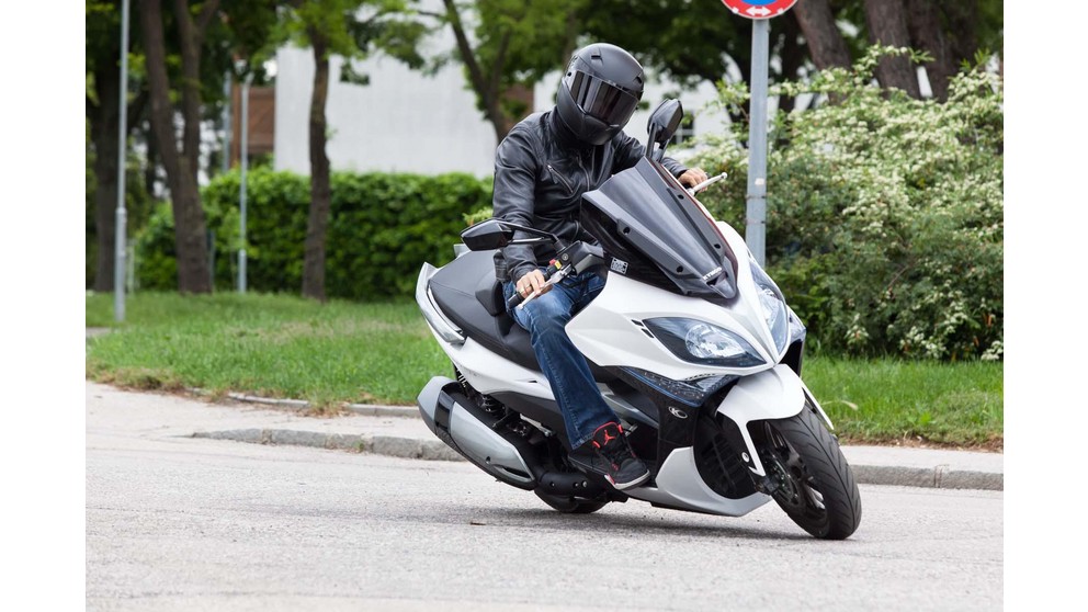 Kymco Xciting 400i ABS - Obrázek 13