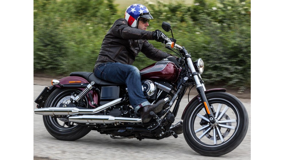 Harley-Davidson Dyna Street Bob Special - Slika 21