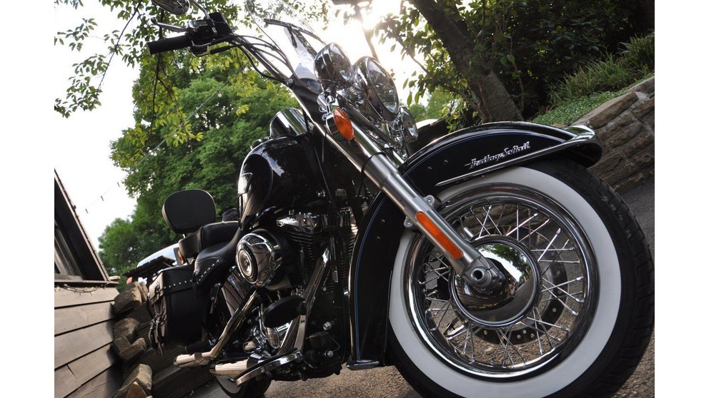 Harley-Davidson Softail Heritage Classic FLSTC - Slika 17