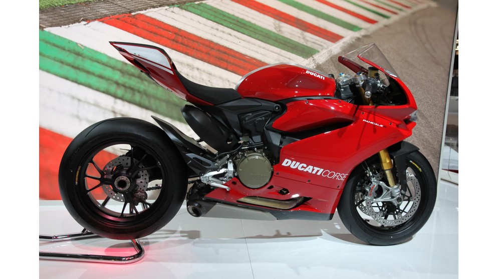 Ducati 1199 Panigale R - Obrázok 11