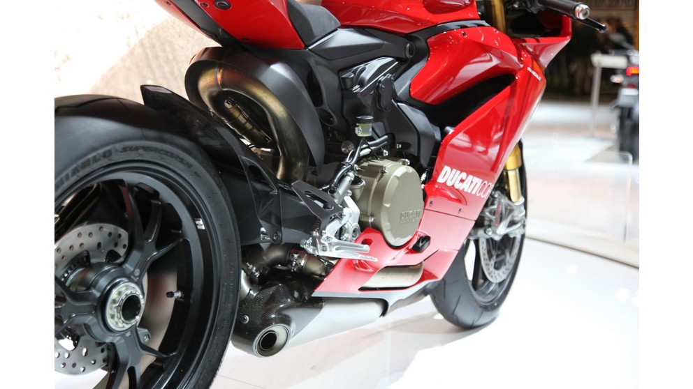 Ducati 1199 Panigale R - Image 14