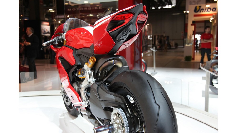 Ducati 1199 Panigale R - Imagen 18