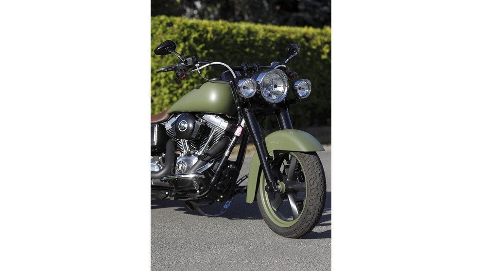 Harley-Davidson Dyna Switchback  FLD - Obrázok 13