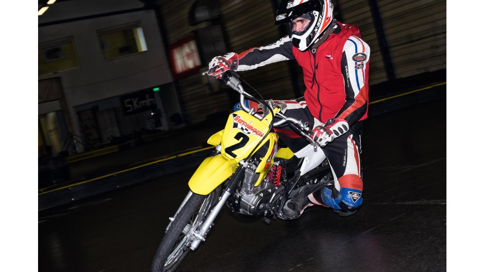 Suzuki DR-Z 125 L - Imagem 24