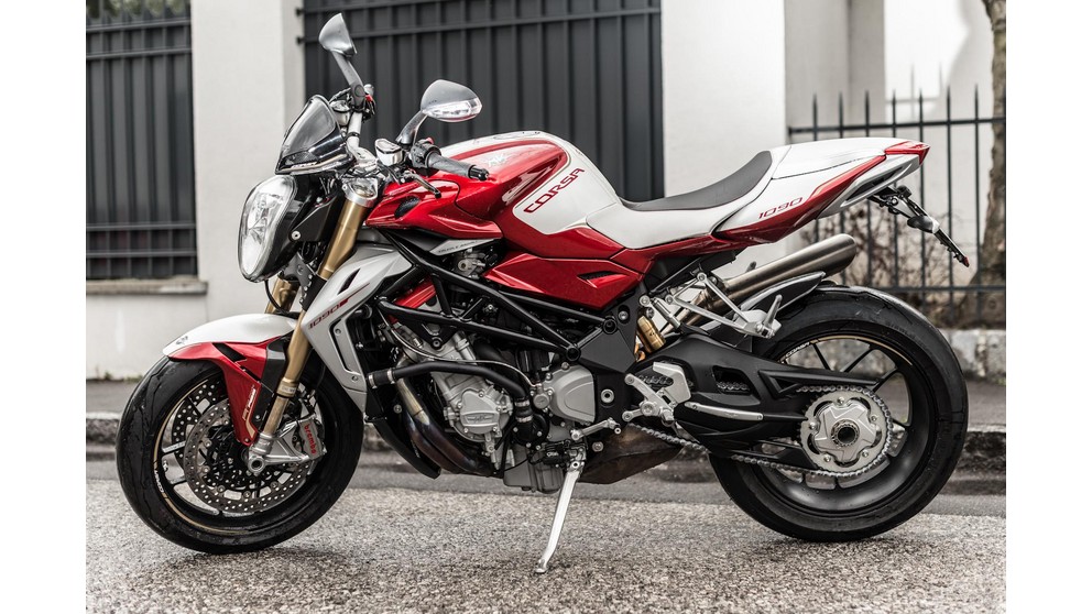 MV Agusta Brutale 1090 - Imagem 24