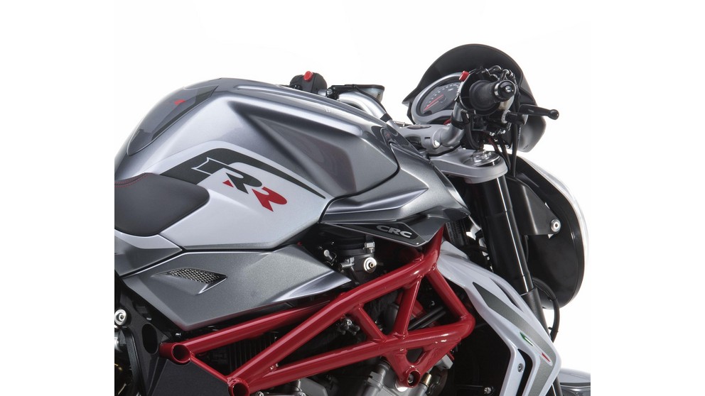 MV Agusta Brutale 1090 RR - Bild 14