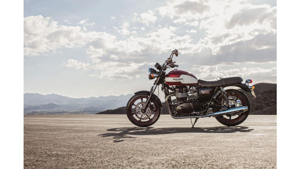 Triumph Bonneville - Imagem 18