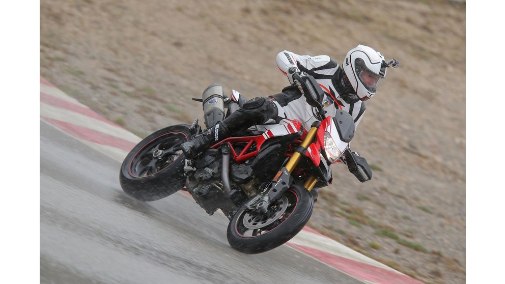 Ducati Hyperstrada - Image 24