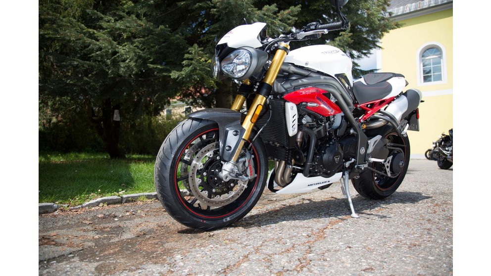 Triumph Speed Triple 1050 - Obrázok 20