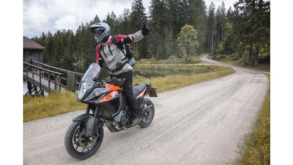 KTM 1050 Adventure - Bild 23