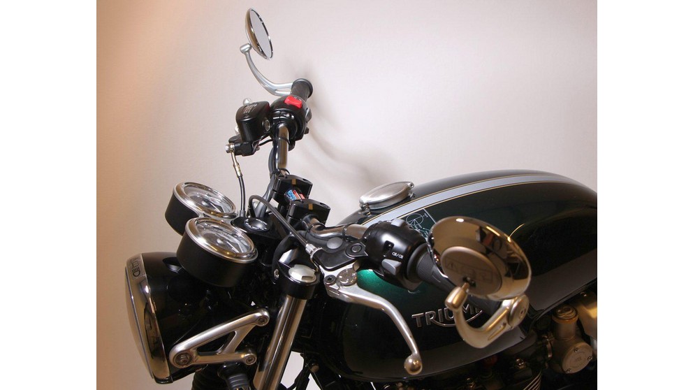 Triumph Thruxton - Image 14