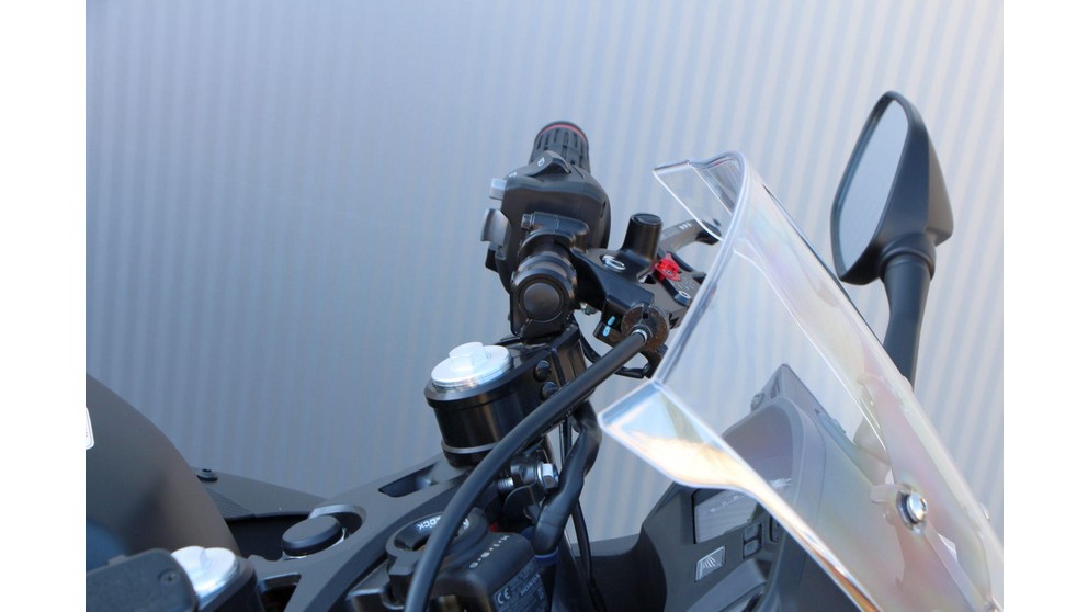 Honda CBR 650F - Image 22