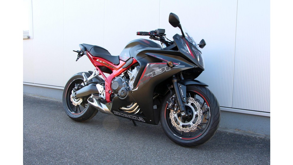 Honda CBR 650F - Immagine 10