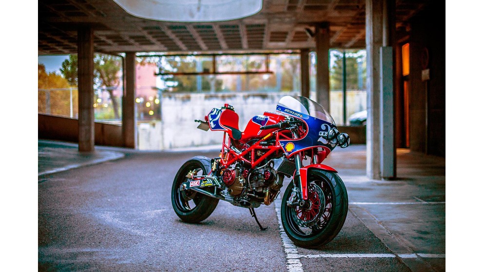 Ducati Monster 1000 - Слика 1