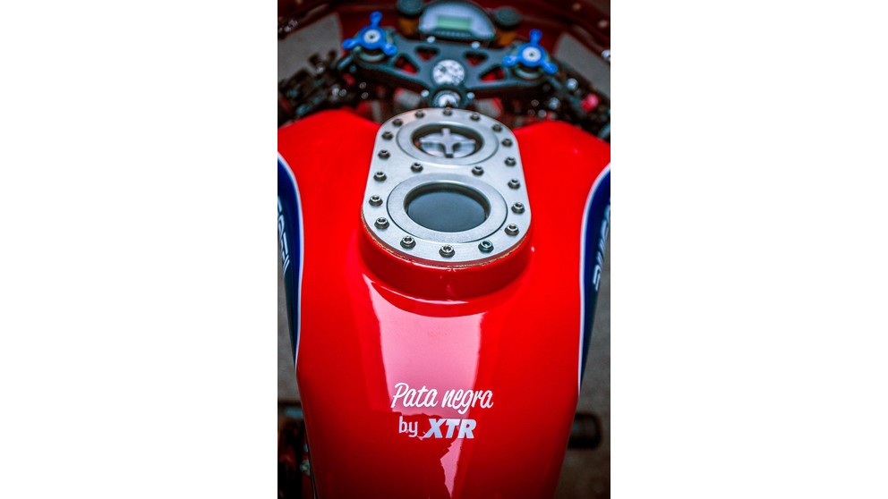 Ducati Monster 1000 - Слика 9