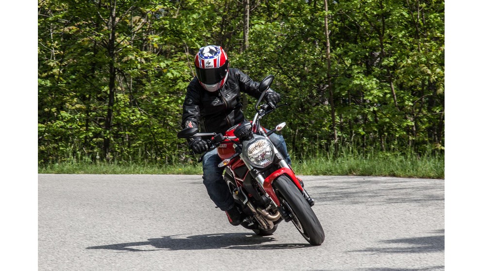 Honda CB650F - Kép 21