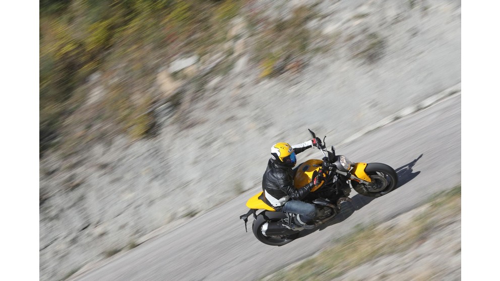 Ducati Monster 821 - Image 19