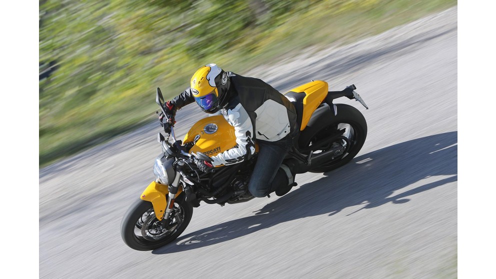 Ducati Monster 821 - Image 22