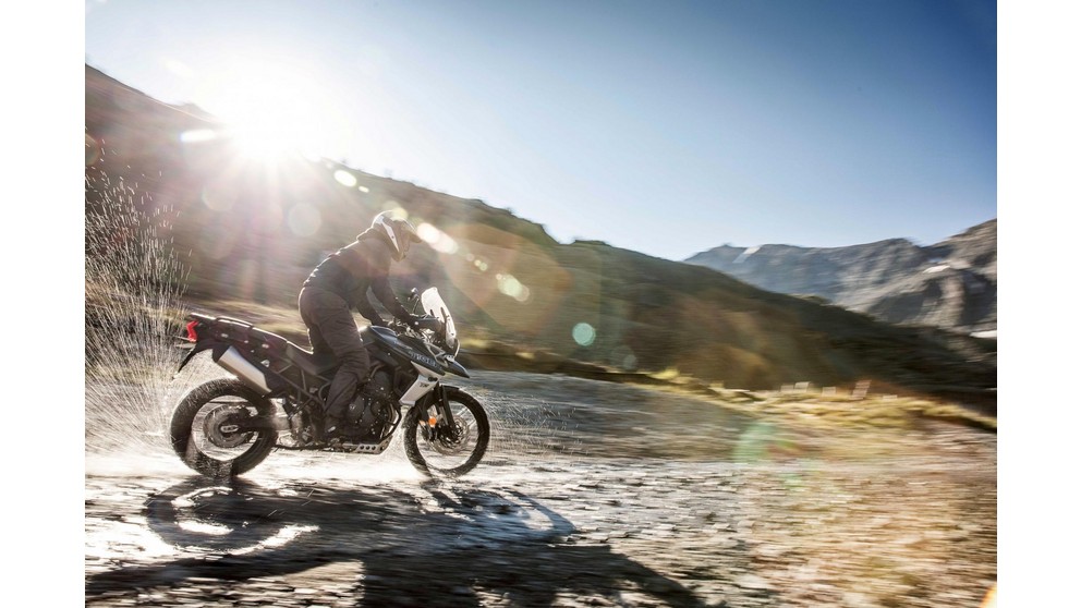 Triumph Tiger 800 - Imagem 24