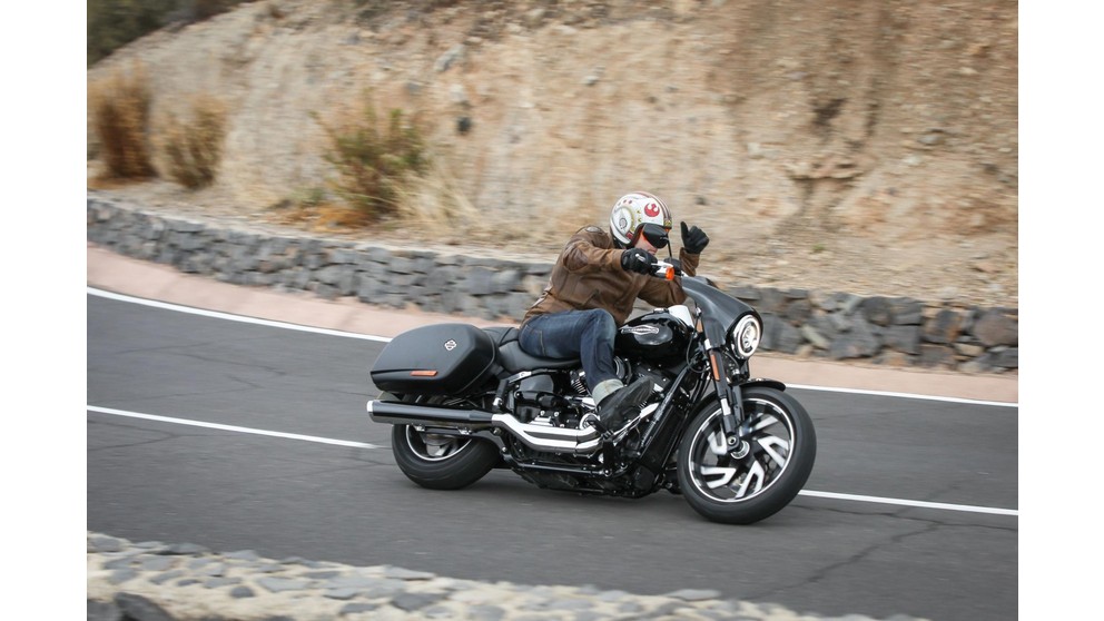 Harley-Davidson Softail Sport Glide FLSB - Slika 24