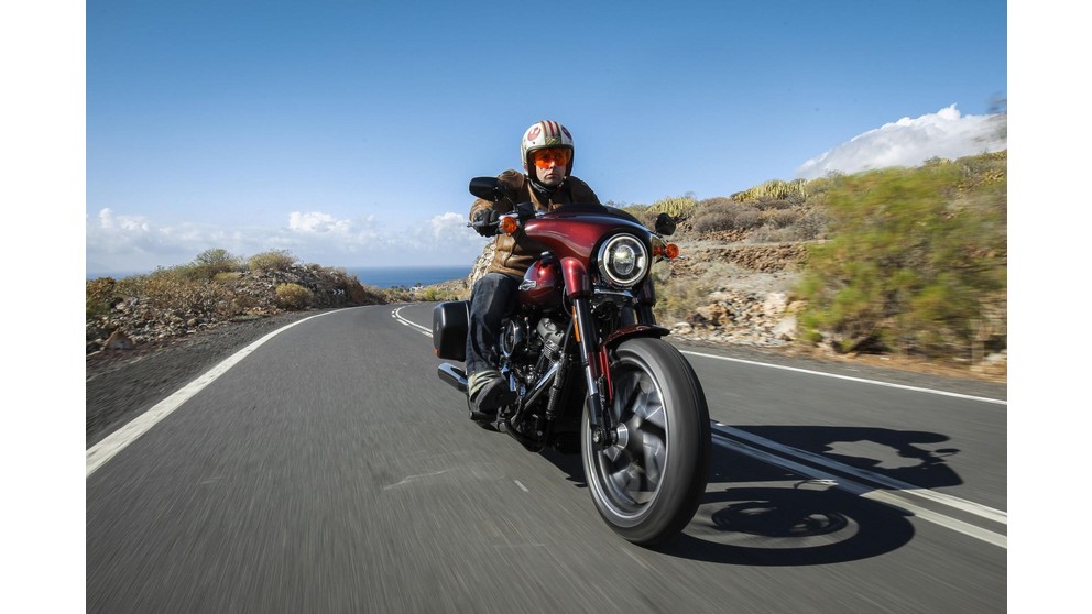 Harley-Davidson Softail Sport Glide FLSB - Obraz 7
