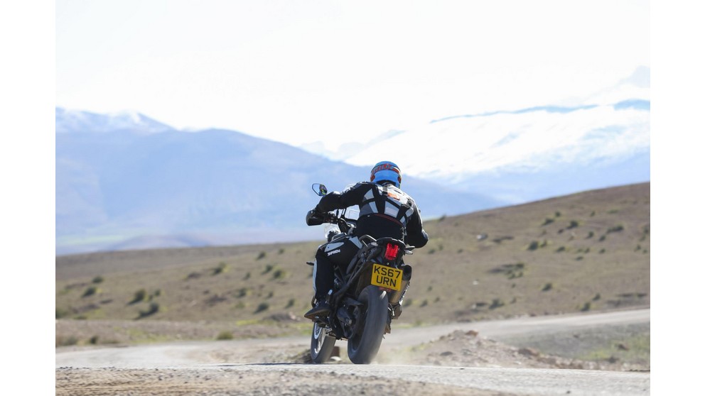 Triumph Tiger 800 XRT - Imagem 15